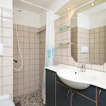 6 Person Holiday Home In Ringkobing 灵克宾